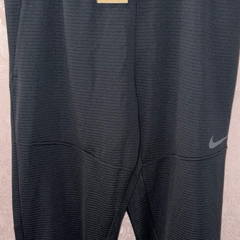Nike Black Athletic Pants - Picture 11 of 11